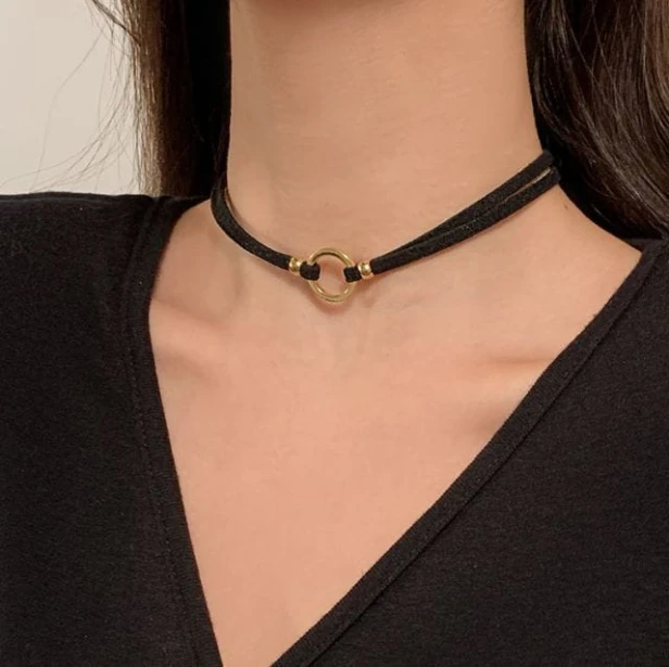choker-z-kolkiem