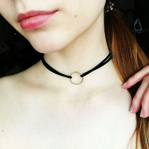 choker-z-kolkiem
