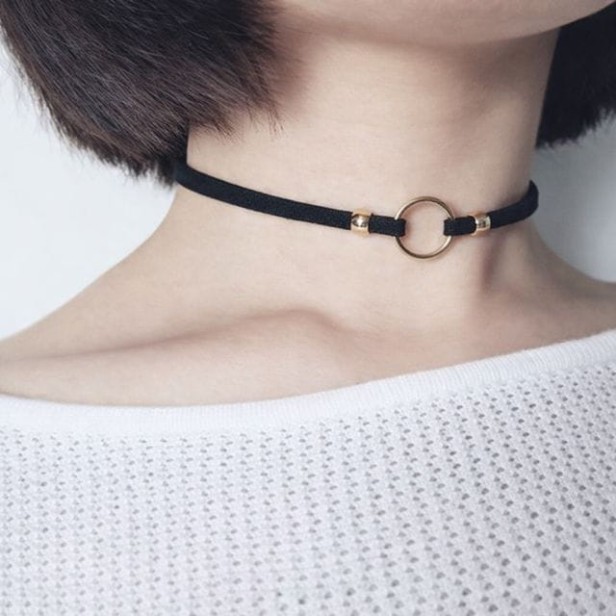 choker-z-kolkiem